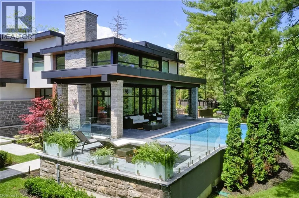 421 CHARTWELL Road