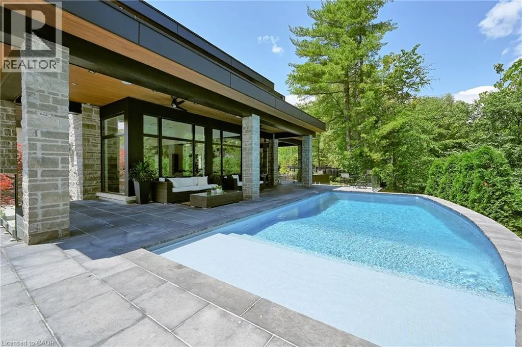 421 CHARTWELL Road