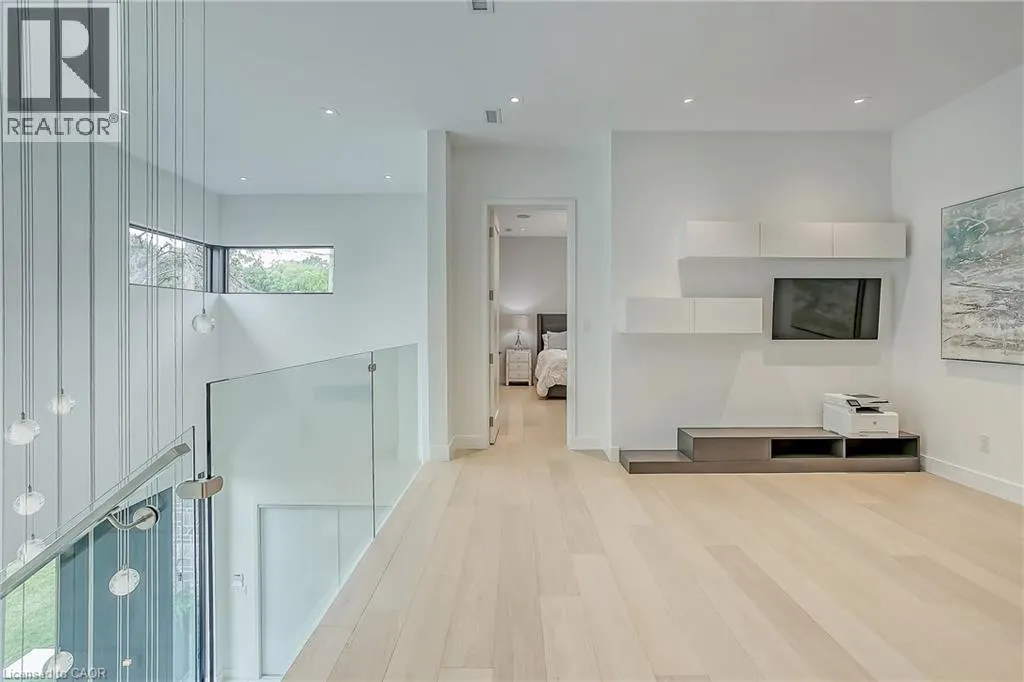 421 CHARTWELL Road