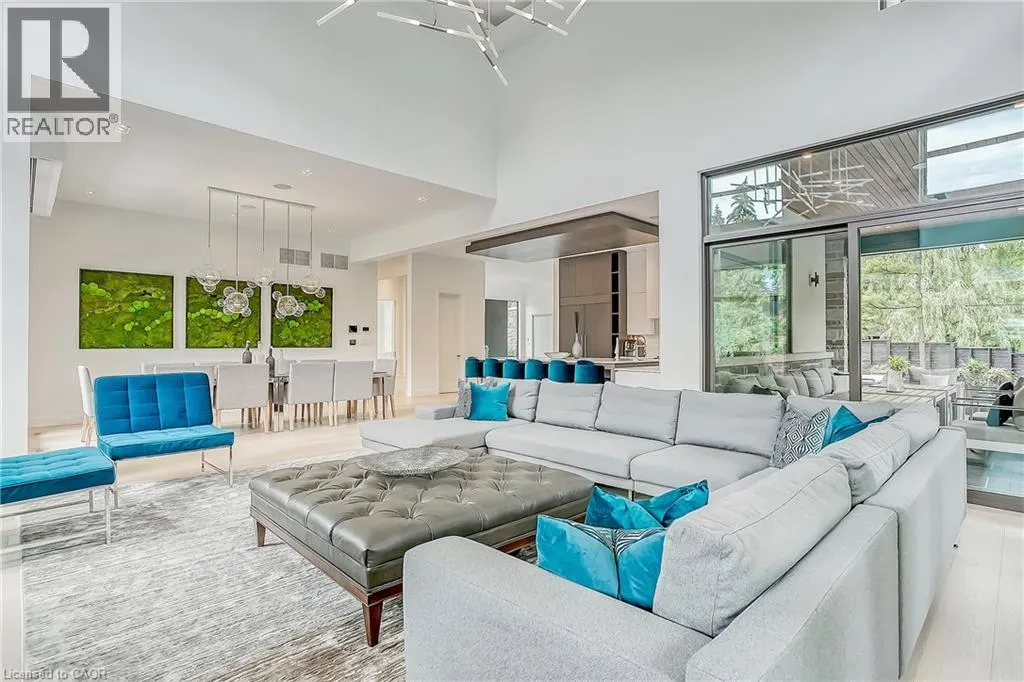 421 CHARTWELL Road
