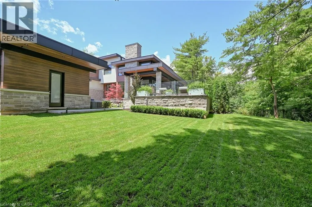421 CHARTWELL Road