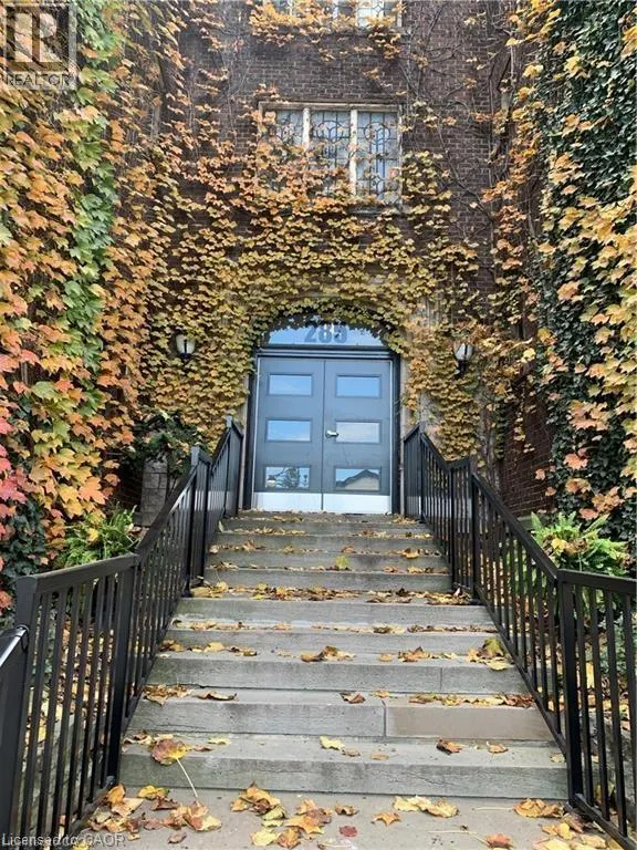 285 KING Street W Unit# 23, #23