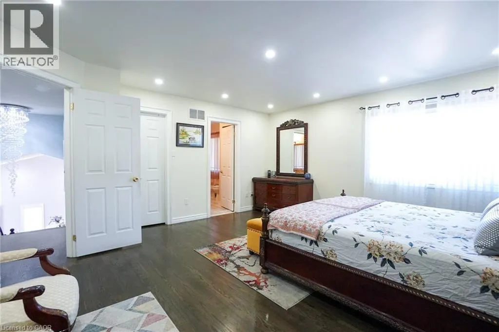 99 DONNICI Drive