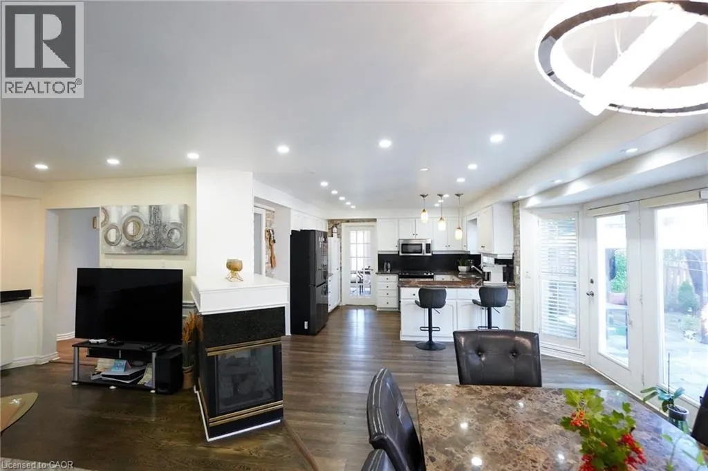 99 DONNICI Drive