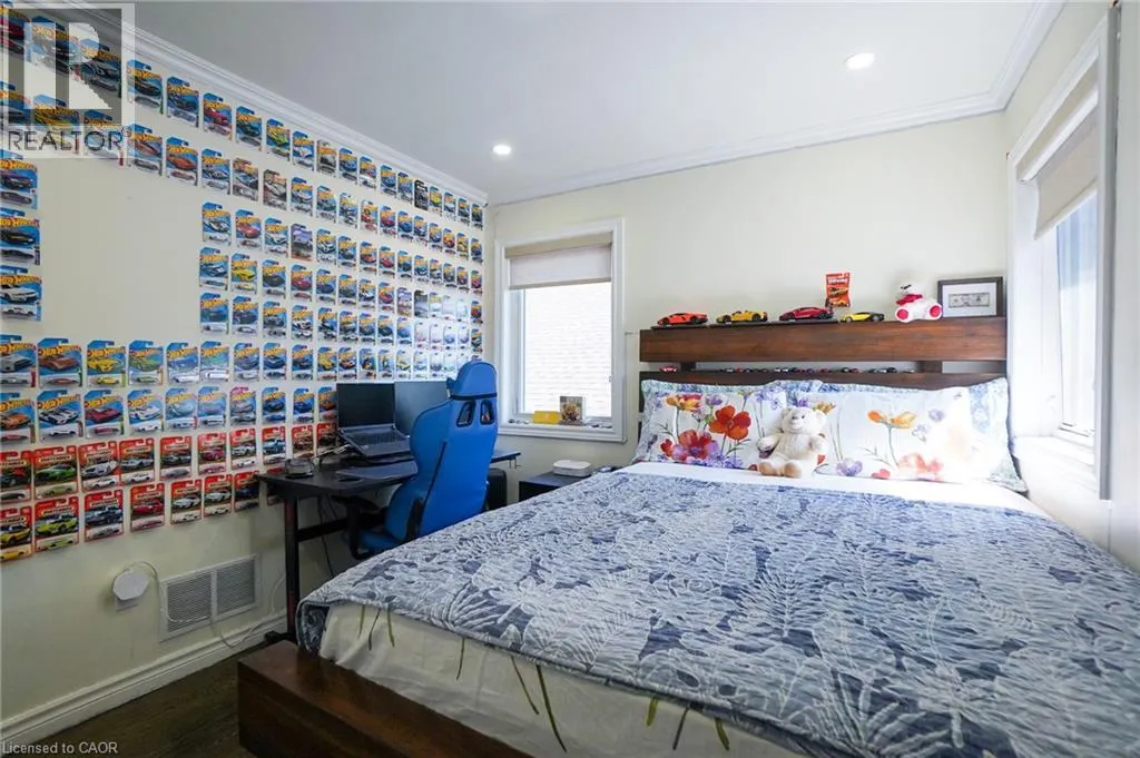 99 DONNICI Drive