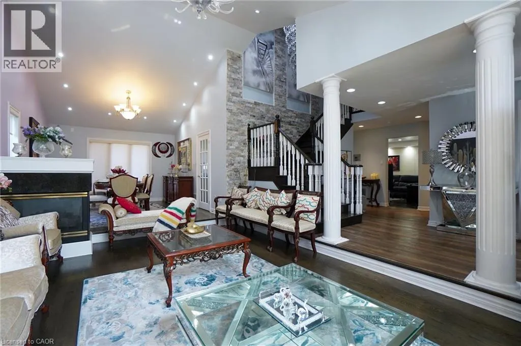 99 DONNICI Drive