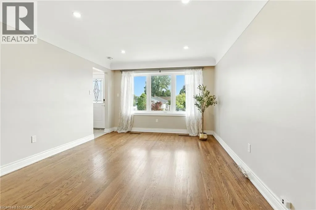 174 BROKER Drive