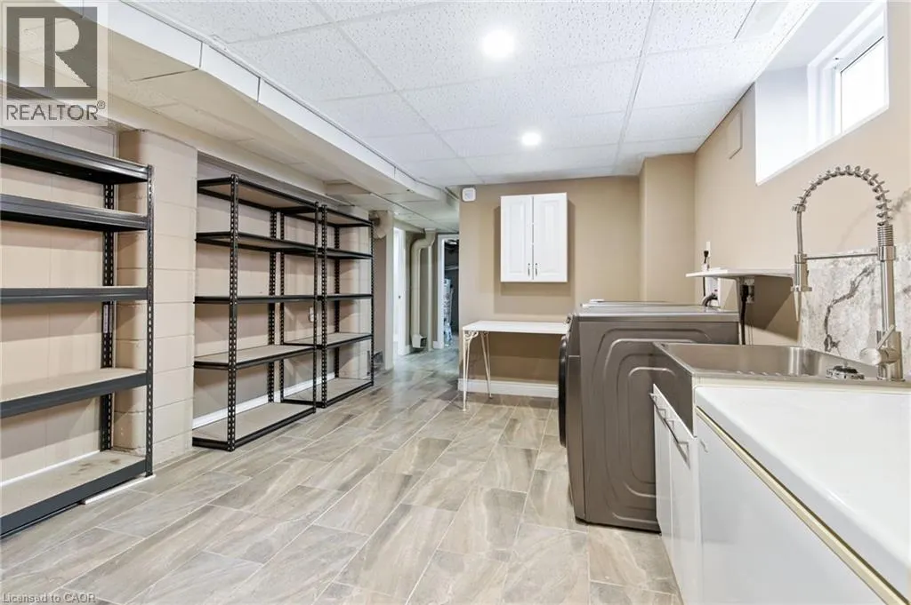 174 BROKER Drive