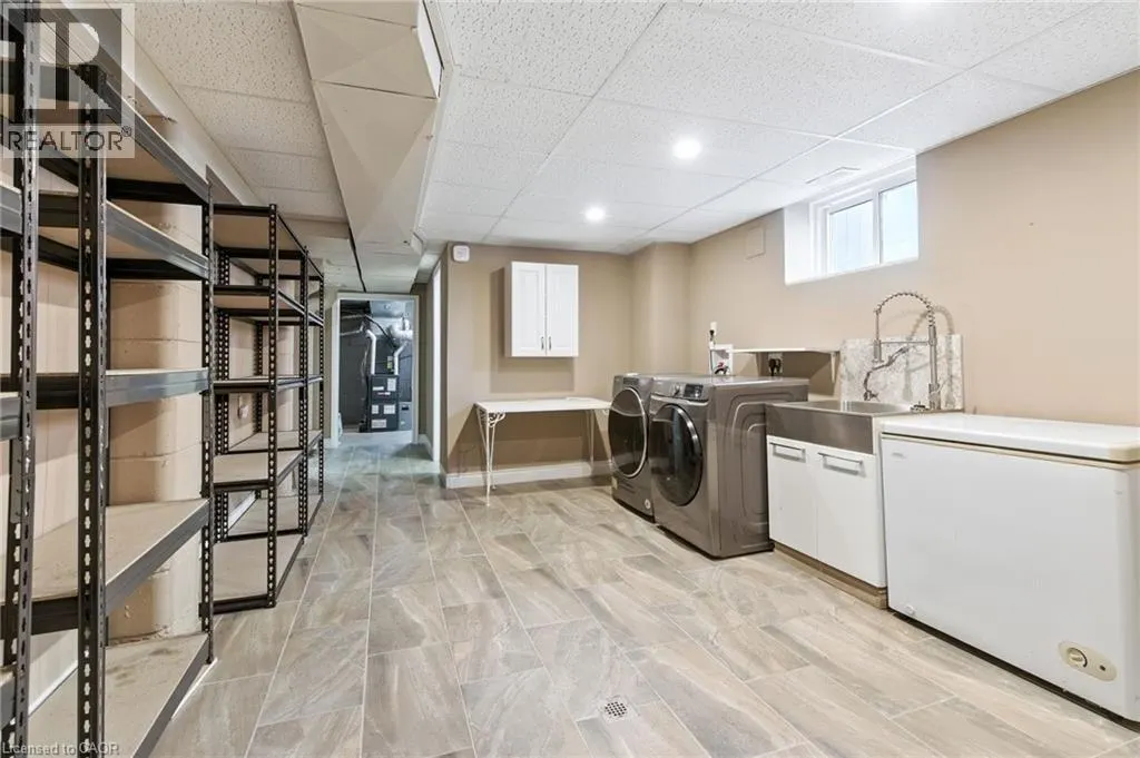 174 BROKER Drive