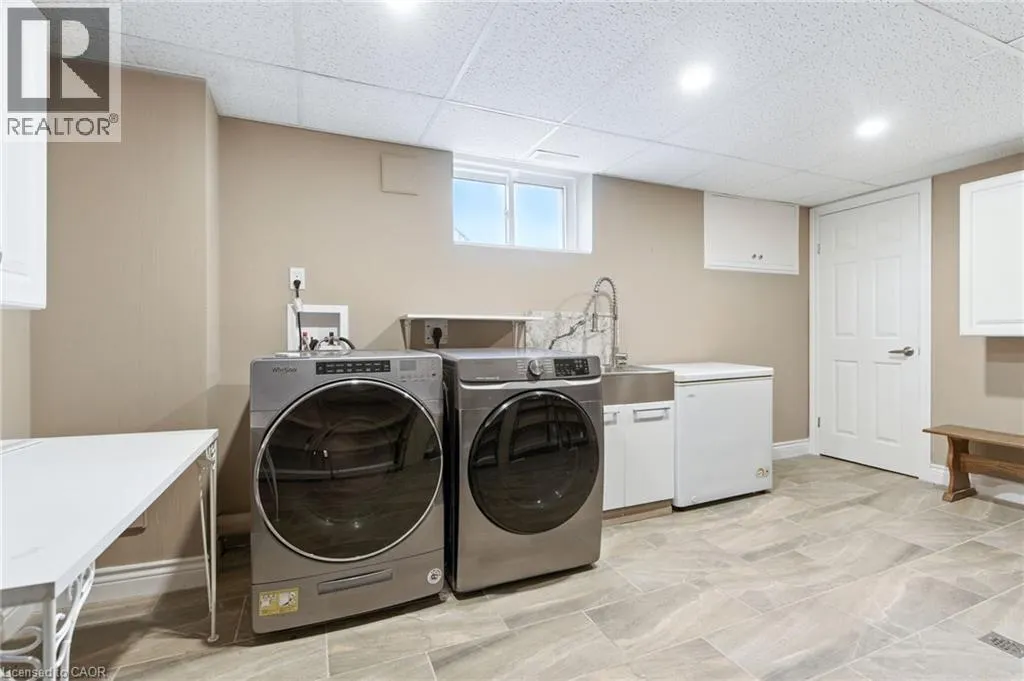 174 BROKER Drive
