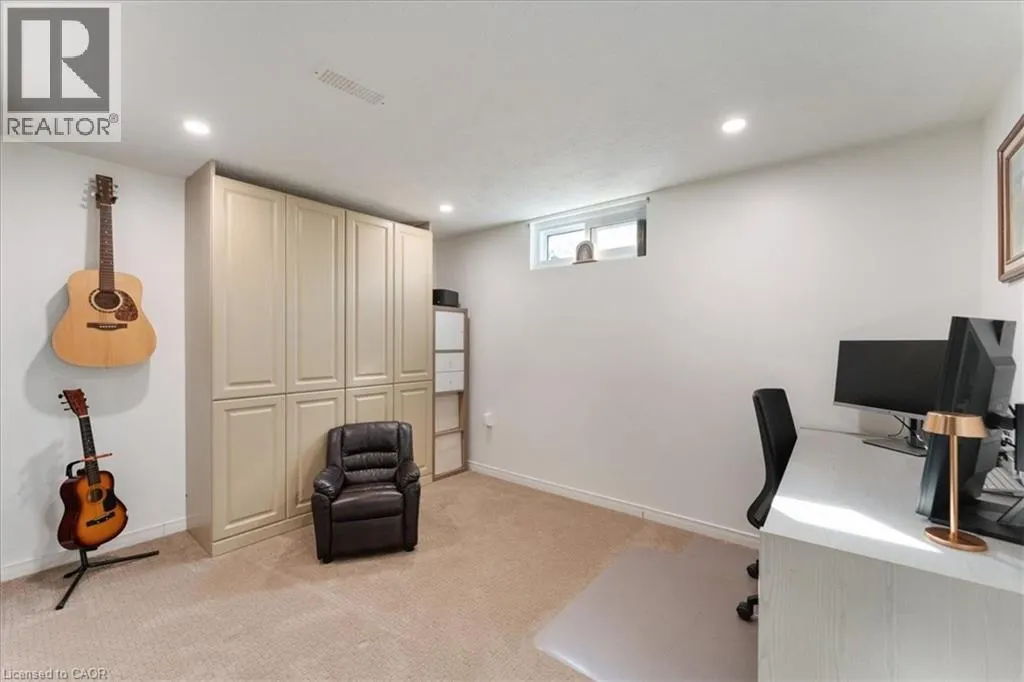 32 DONLY Drive N