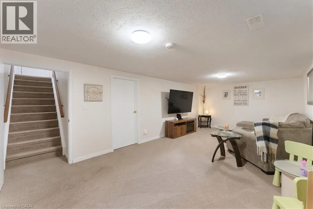 32 DONLY Drive N