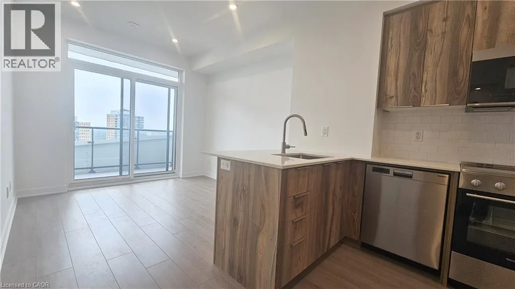 25 WELLINGTON Street S Unit# 2001, #2001