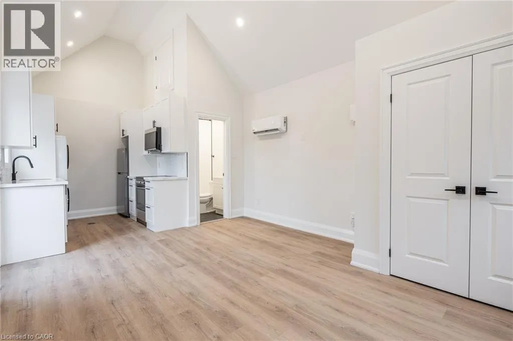 10 CALEDON Avenue Unit# 3, #3