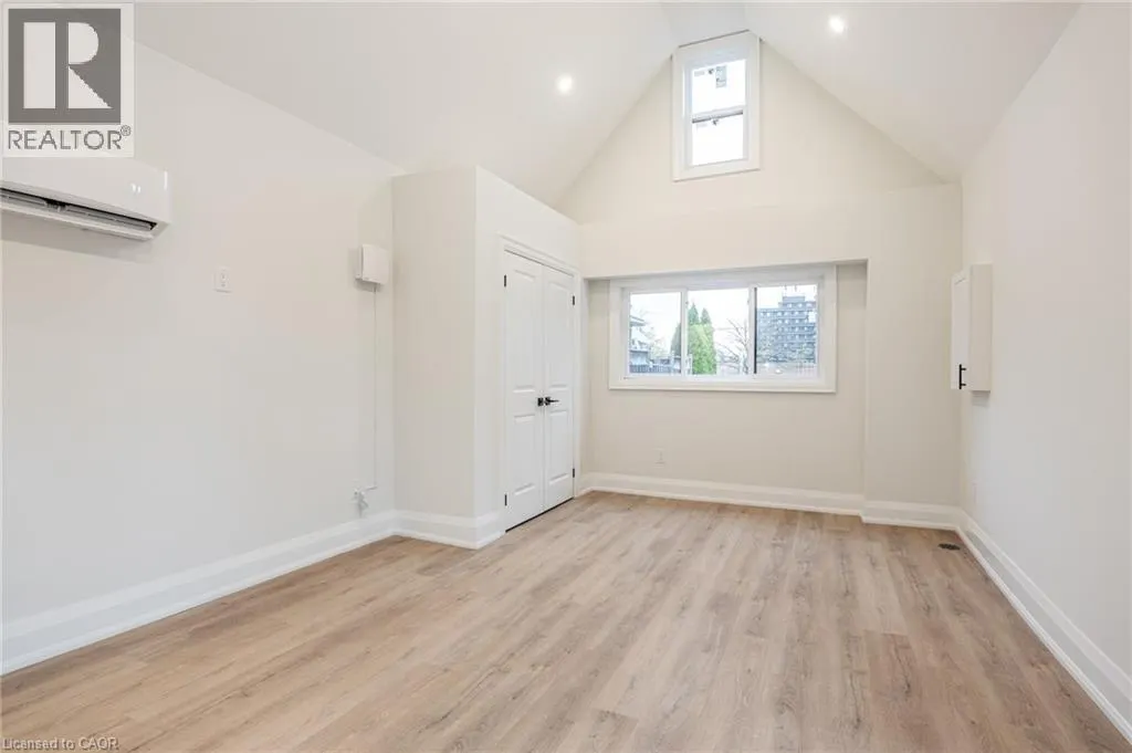 10 CALEDON Avenue Unit# 3, #3