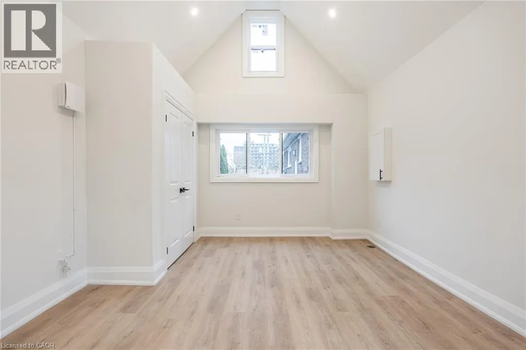 10 CALEDON Avenue Unit# 3, #3