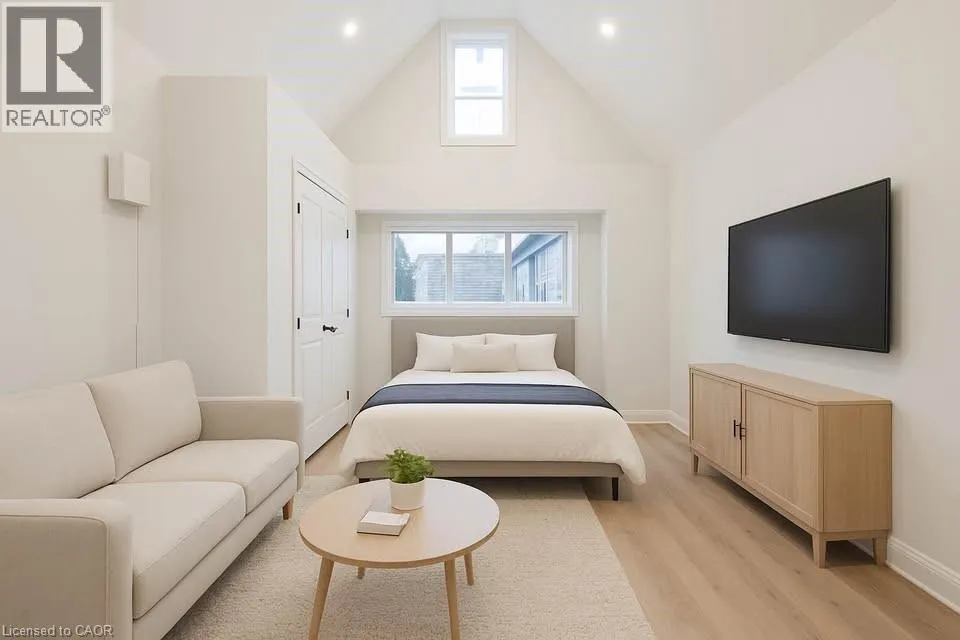 10 CALEDON Avenue Unit# 3, #3