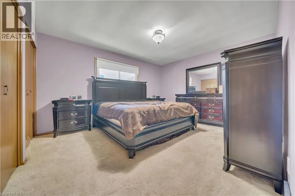 395 MOSSOM Place