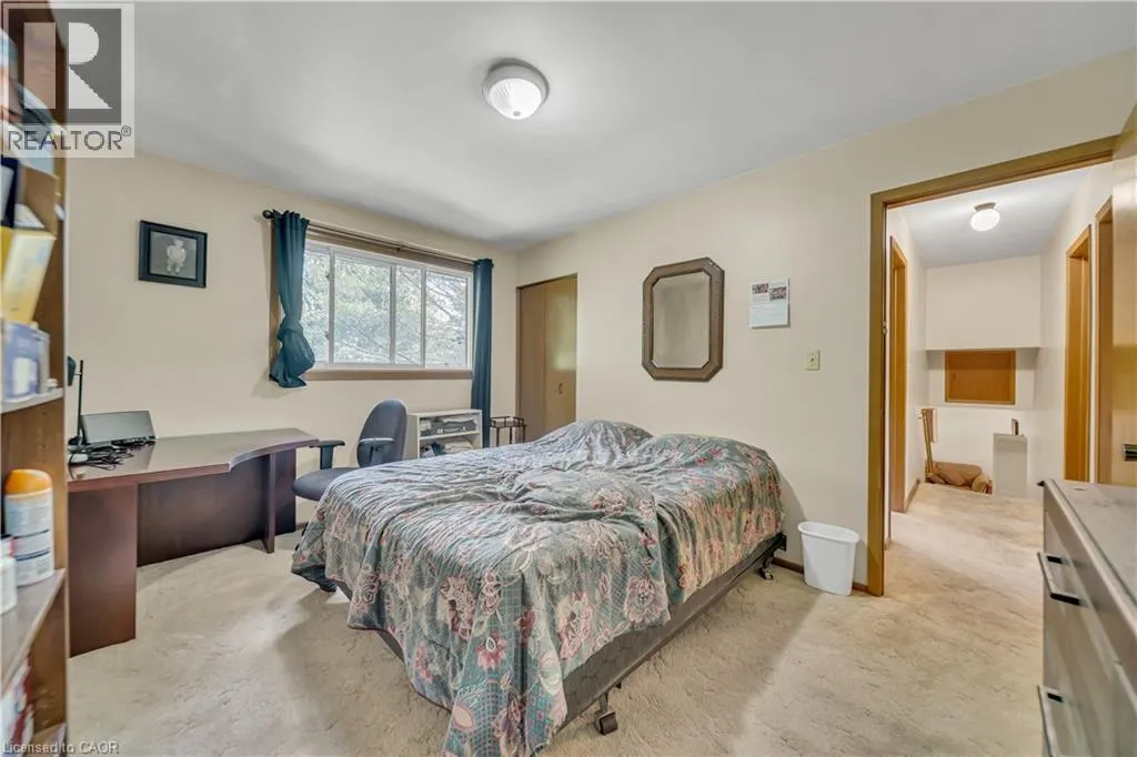 395 MOSSOM Place
