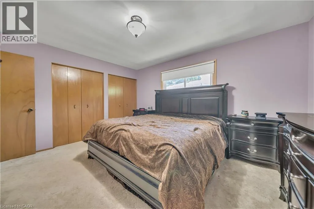 395 MOSSOM Place