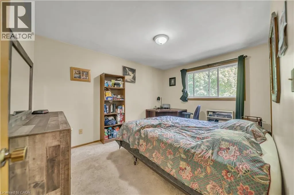 395 MOSSOM Place