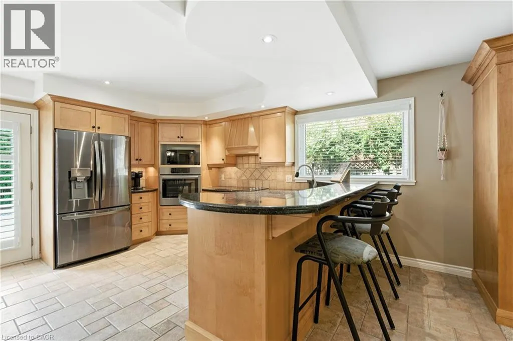 6 LILAC Court