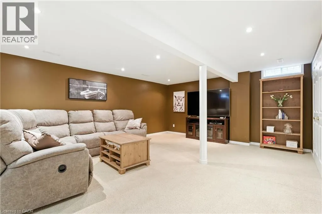 6 LILAC Court
