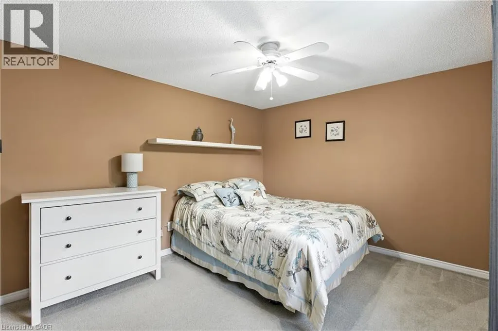 6 LILAC Court