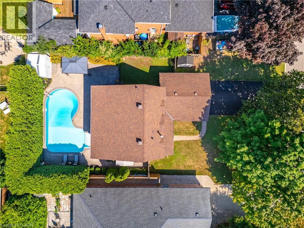 6 LILAC Court