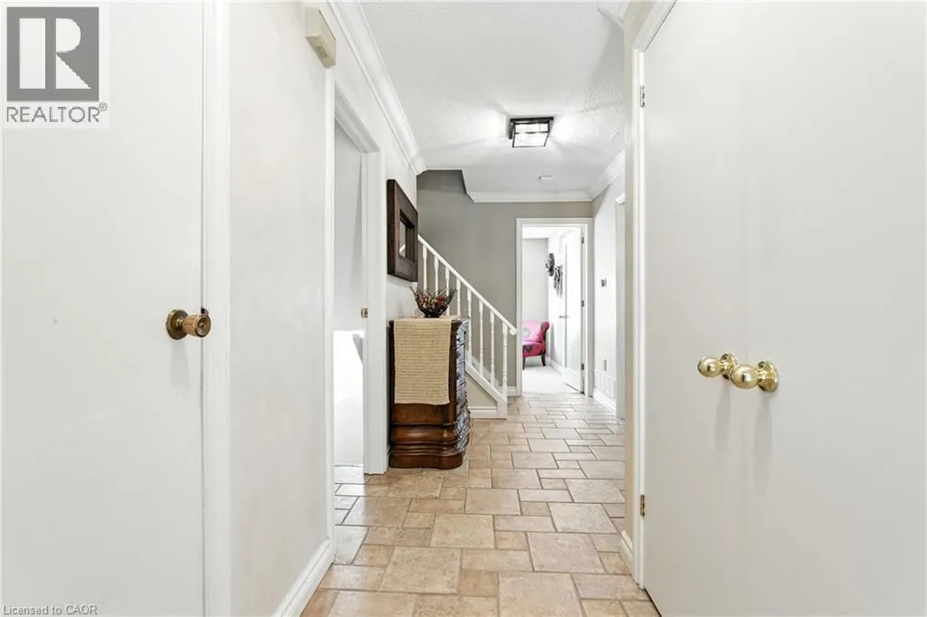 6 LILAC Court