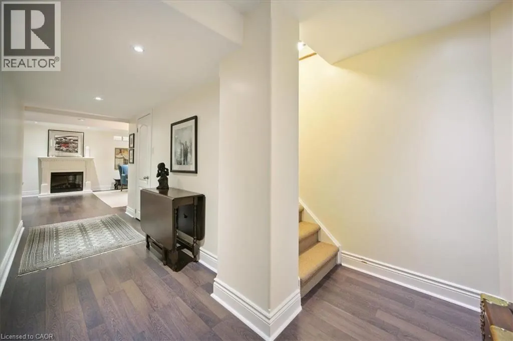 819 HOWDEN Crescent
