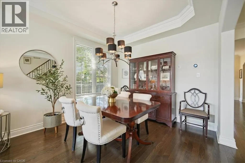 819 HOWDEN Crescent