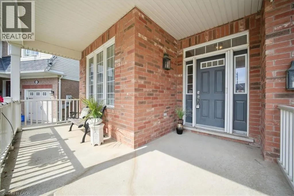 819 HOWDEN Crescent