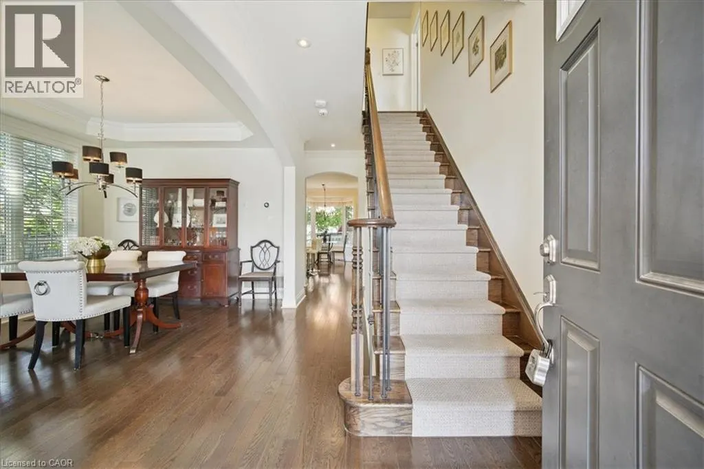 819 HOWDEN Crescent