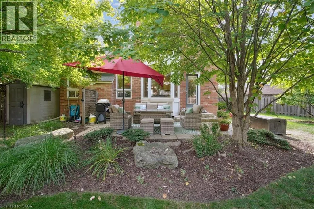 819 HOWDEN Crescent