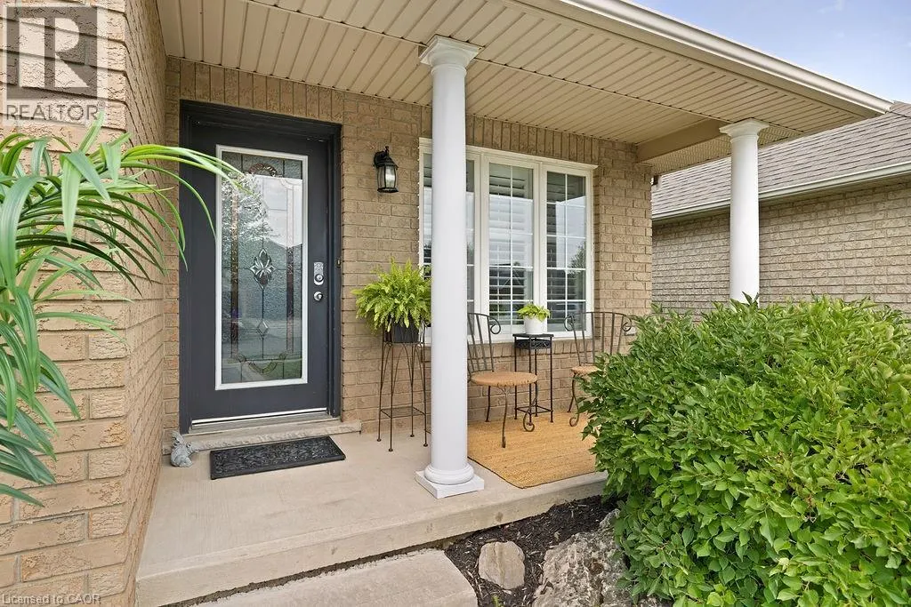 54 BRIAROSE Place