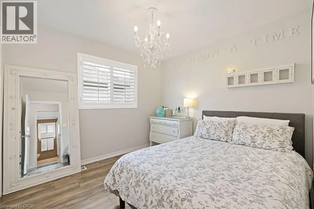 54 BRIAROSE Place