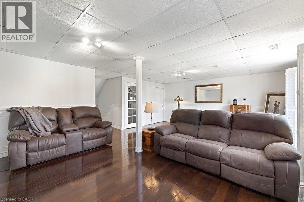 54 BRIAROSE Place