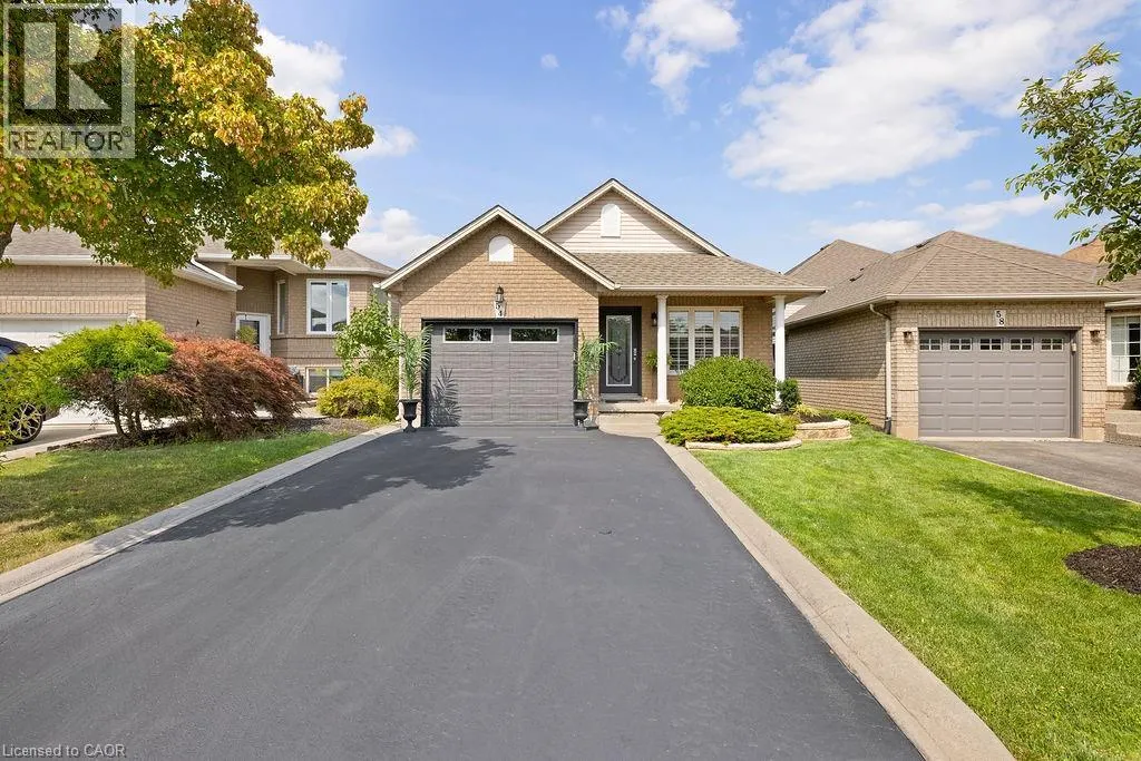 54 BRIAROSE Place