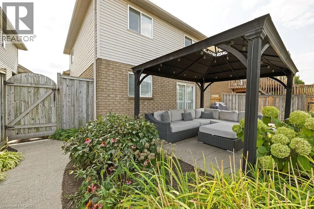 54 BRIAROSE Place