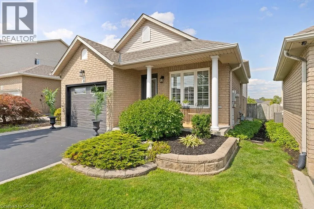 54 BRIAROSE Place