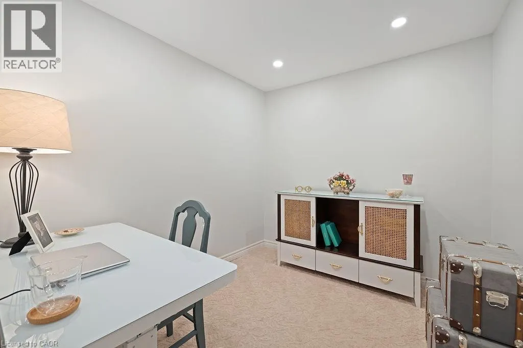 54 BRIAROSE Place