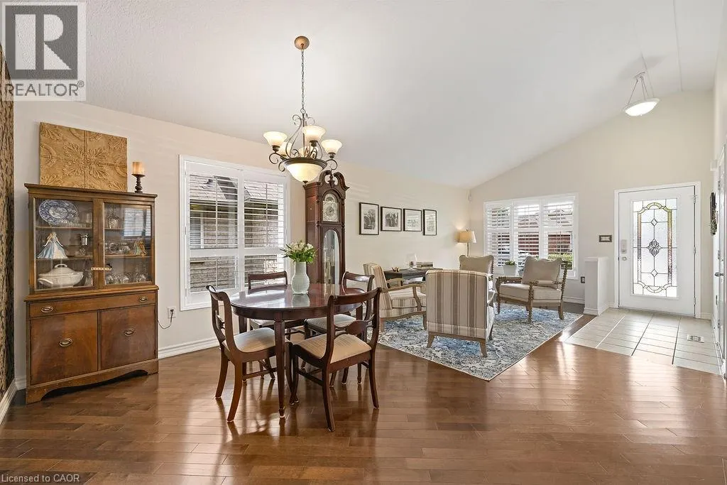 54 BRIAROSE Place