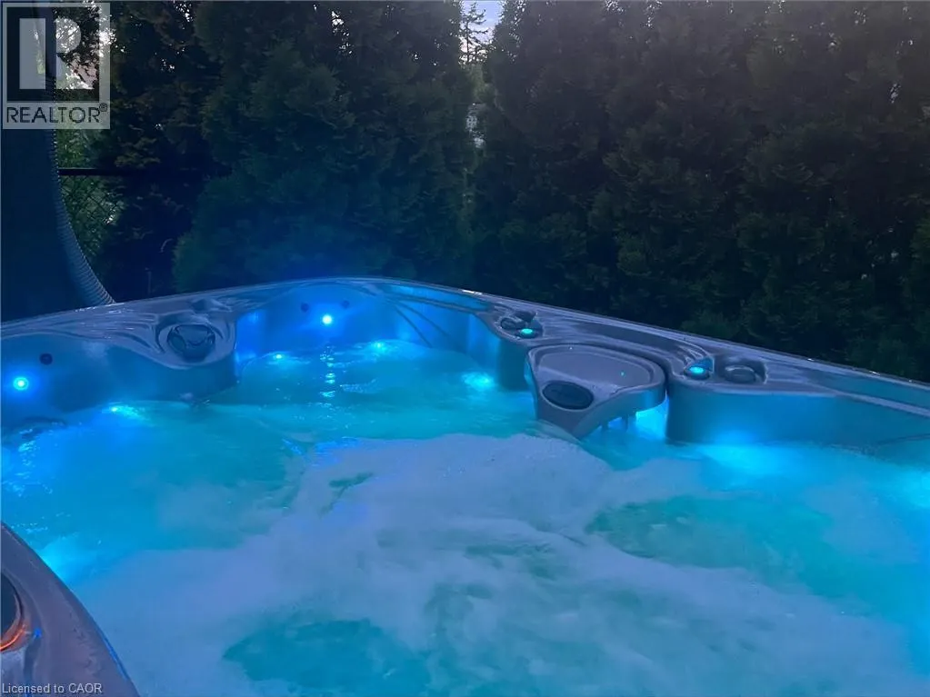 40 HOOVER POINT Lane