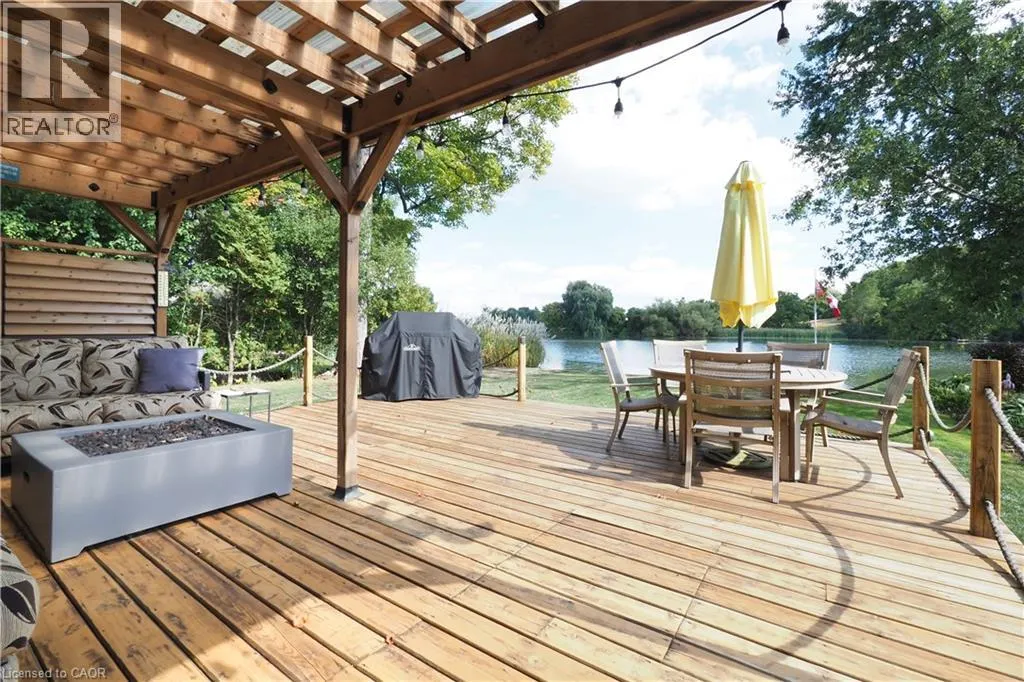 1323 QUEEN Street Unit# Cottage 111
