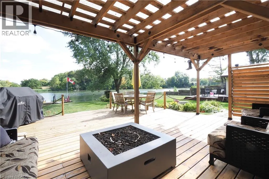 1323 QUEEN Street Unit# Cottage 111