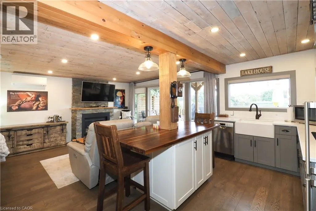 1323 QUEEN Street Unit# Cottage 111