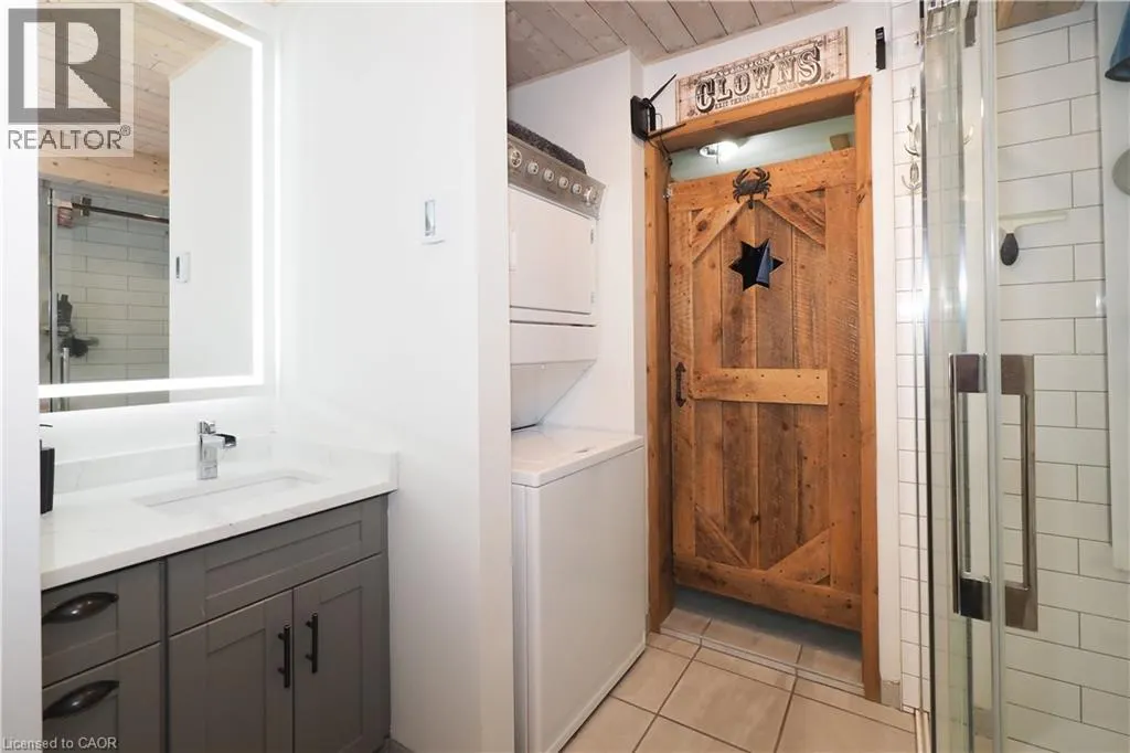 1323 QUEEN Street Unit# Cottage 111