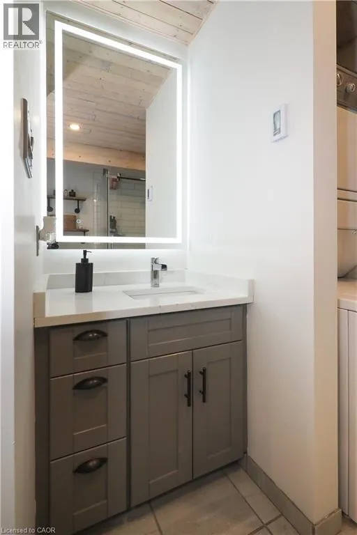 1323 QUEEN Street Unit# Cottage 111