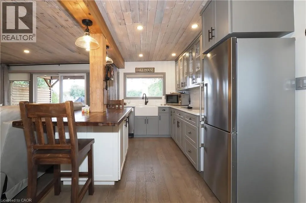 1323 QUEEN Street Unit# Cottage 111